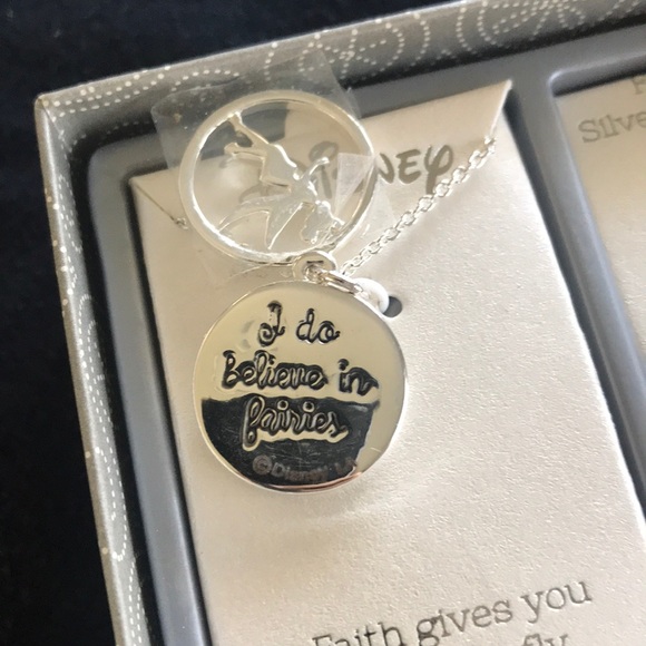 Disney Tinkerbell Necklace 🧚🏻 - Picture 4 of 4